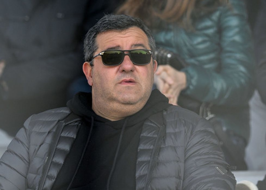 FIFA ruošiasi pažaboti kosmines agentų pajamas