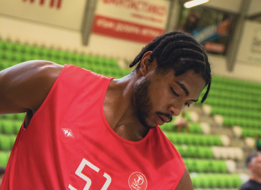 Dubajuje nesublizgėjęs aukštaūgis artėja link sugrįžimo į „Hapoel“