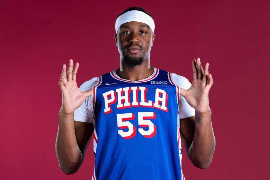 „76ers“ visam sezonui prarado pernai NBA čempionu tapusį centrą
