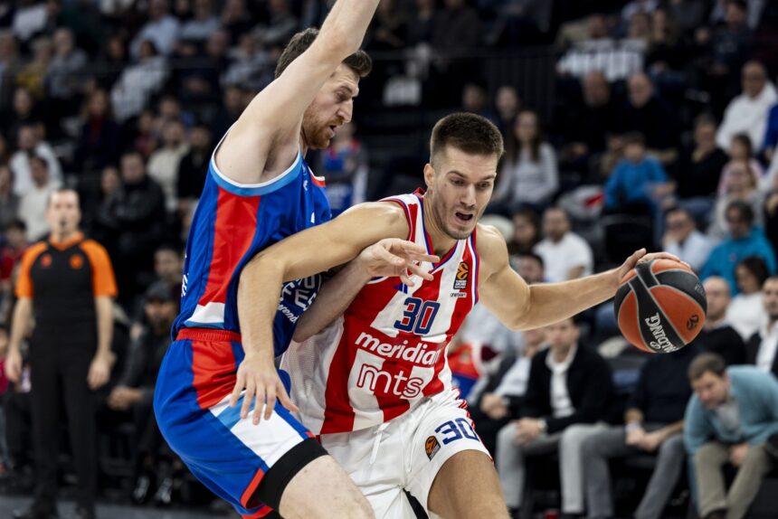 Košmarišką pabaigą sužaidusi „Crvena Zvezda“ sutriuškinta Stambule