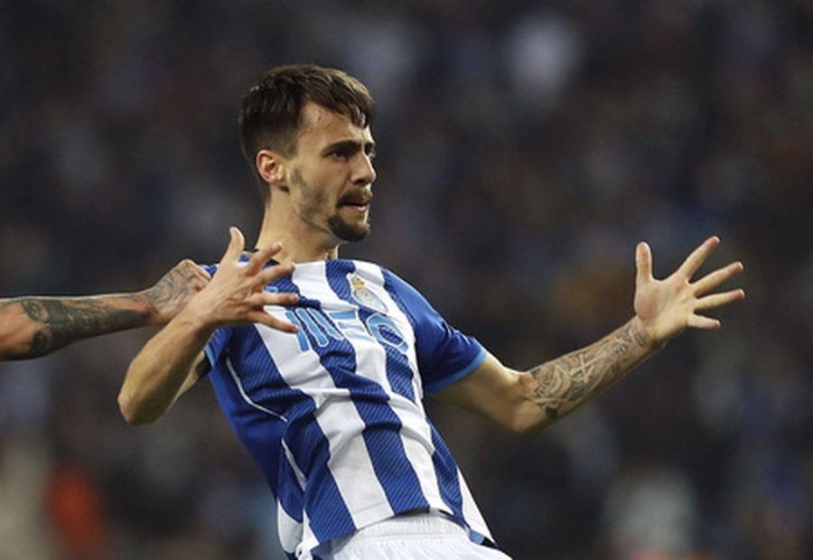 „Arsenal“ paklos 35 milijonus eurų už „Porto“ atakuojantį saugą