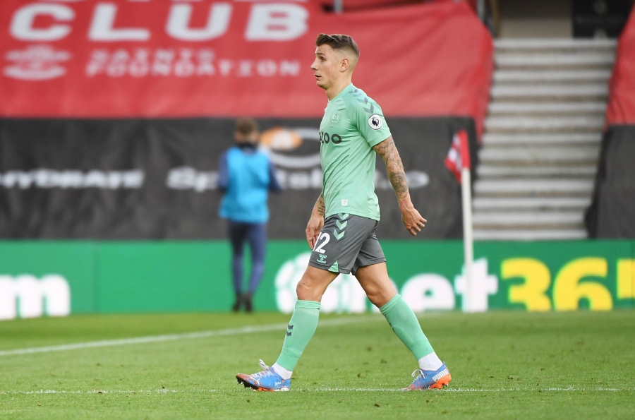 „Aston Villa“ pasiekė susitarimą su „Everton“ dėl L. Digne įsigijimo
