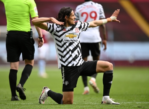 E. Cavani dar sezonui lieka „Man Utd“ gretose