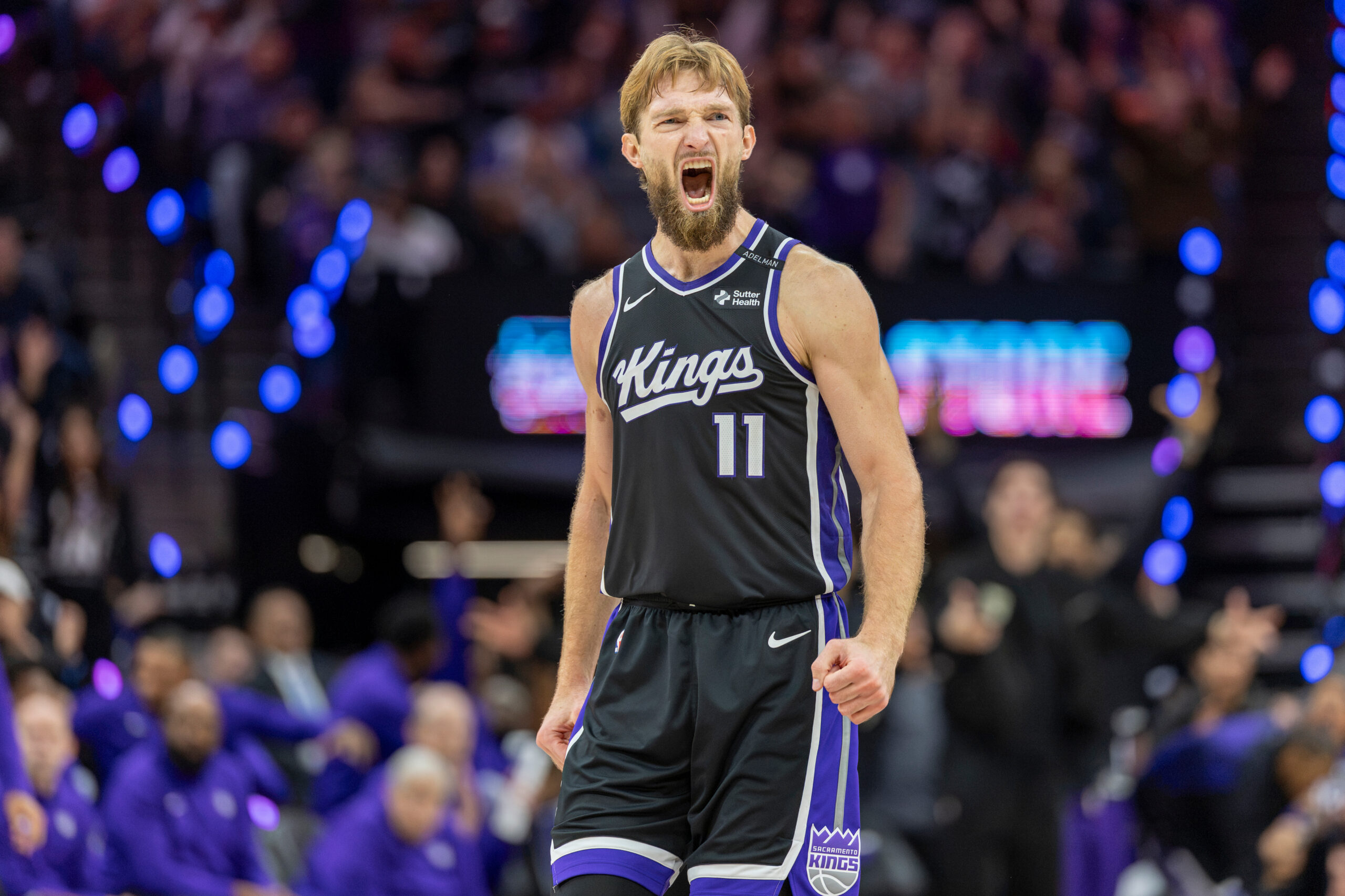 Domanto Sabonio trigubas dublis neapsaugojo „Kings“ nuo pralaimėjimo „Trail Blazers“