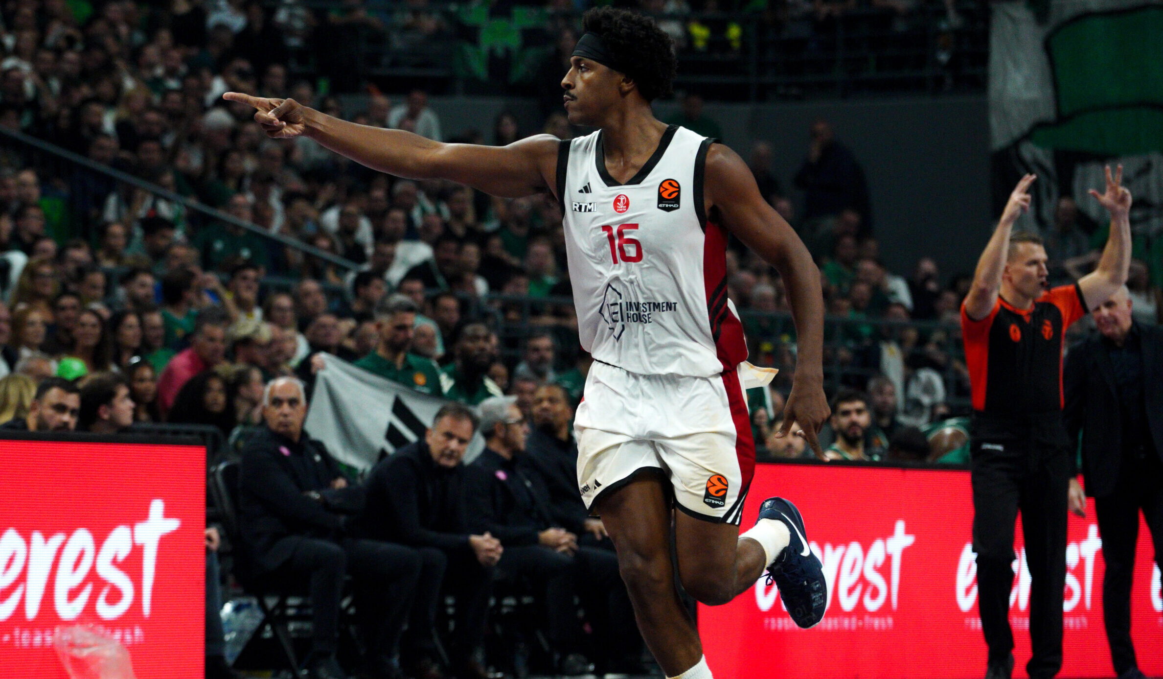 Tel Avivo „Hapoel“ po sėkmingo antrojo kėlinio įveikė Bolonijos „Virtus“