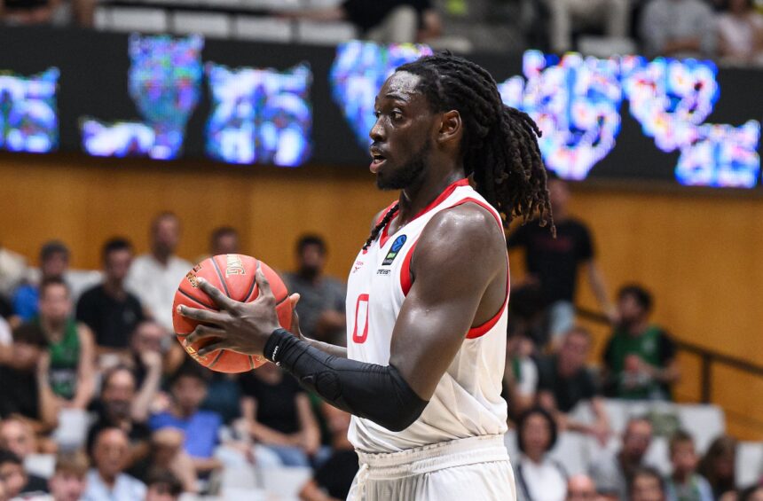 Motley sagos pabaiga: grįžta į „Hapoel“