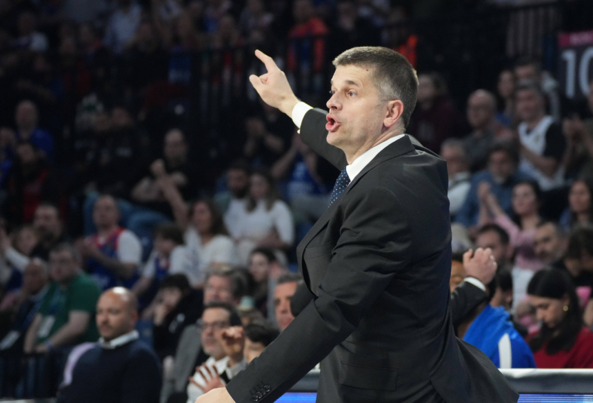 „Anadolu Efes“ strategas išskyrė „Žalgirio“ naujoką, Šmitas – arenos palaikymą