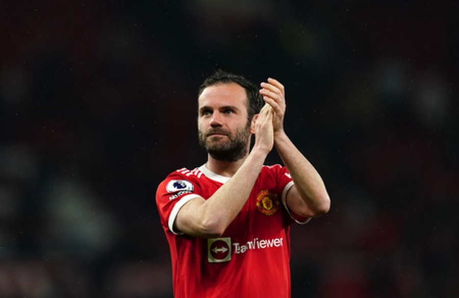 Dar vienas išvykimas: J. Mata palieka „Man Utd“