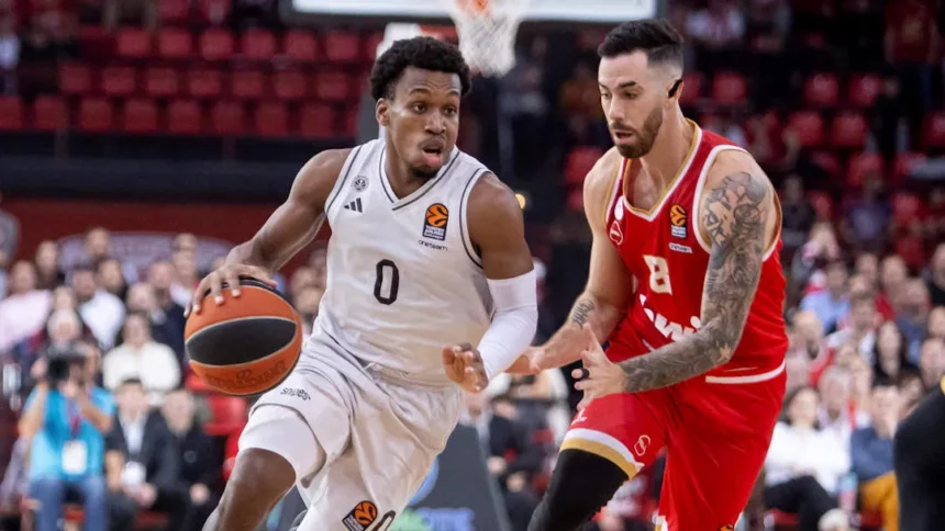 Kosmosas! „Olympiacos“ per kelias minutes naikino 20 taškų deficitą, bet Pirėjuje triumfavo debiutantai