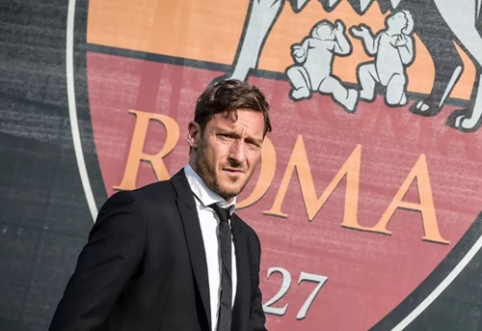 F. Totti ruošiasi skirtis su „ragus“ jam įstačiusia žmona