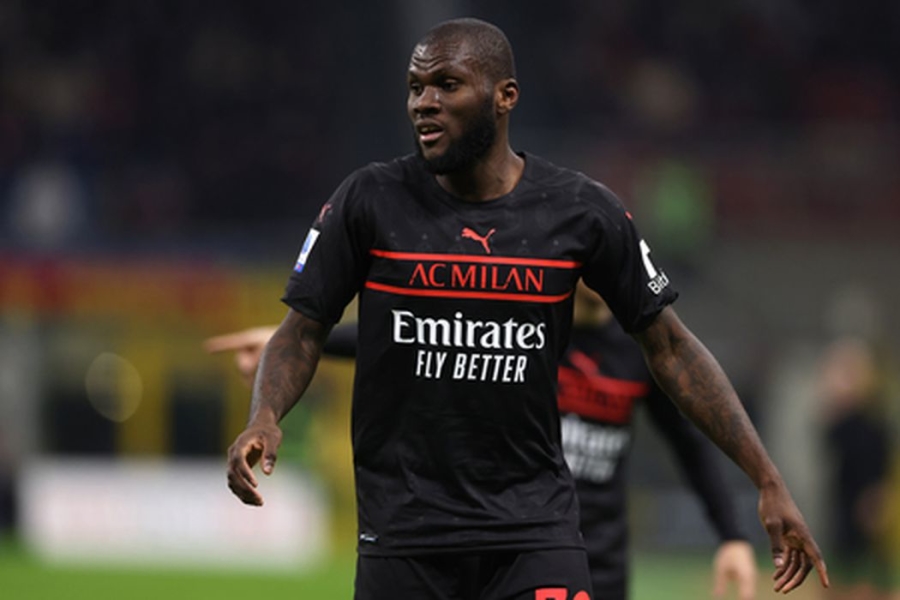 F. Kessie sukirto rankomis su „Barcelona“