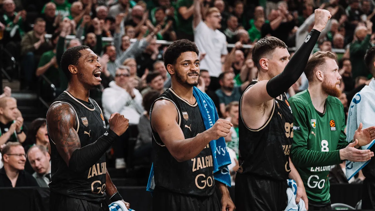 Žalgiriečiai namų arenoje įveikė „Anadolu Efes“