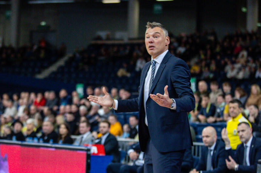 Autsaiderius palaužusi Šaro „Fenerbahče“ pratęsė pergalių seriją Turkijoje