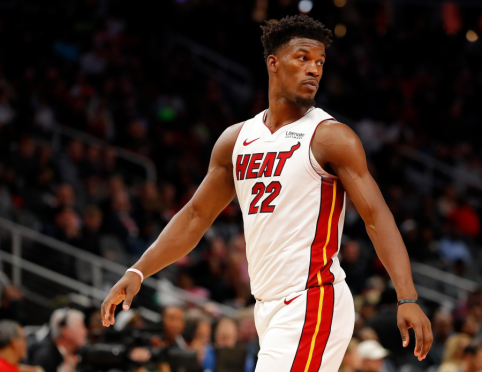 J.Butleris pašėlsta, kai jį dengia baltaodis NBA žaidėjas