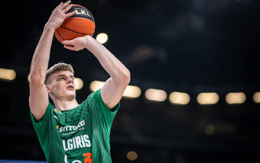 Rubštavičiaus debiutas NCAA pakibo ore: lietuvis kreipėsi į teismą