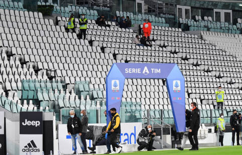 Dėl COVID-19 grėsmės į rungtynes neatvykusiai „Napoli“ ekipai gresia techninis pralaimėjimas