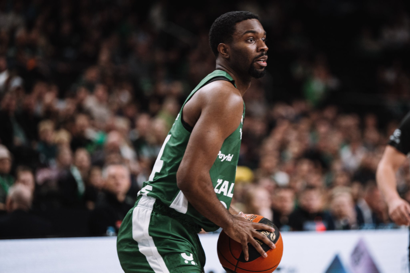 „Žalgiris“ užtikrintai įveikė Jonavos krepšininkus