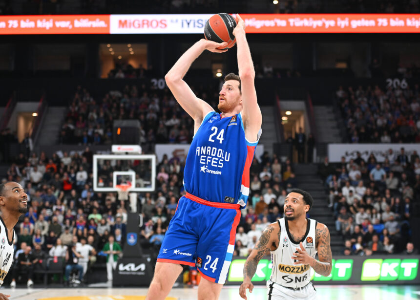 Karjeros mačą sužaidęs turkas vedė „Anadolu Efes“ į pergalę prieš „Partizan“