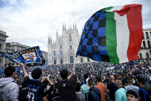 „Inter“ tapo Italijos čempione, triumfą paminėjo tūkstančiai sirgalių