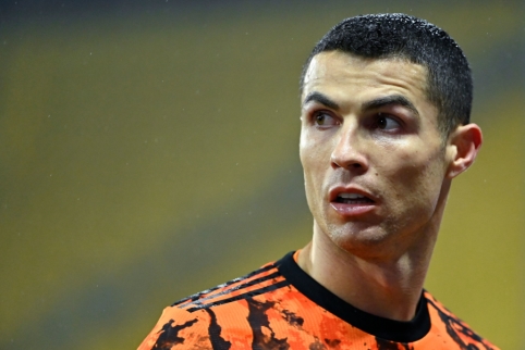 Policija pradėjo tyrimą dėl C. Ronaldo COVID-19 karantino taisyklių pažeidimo 