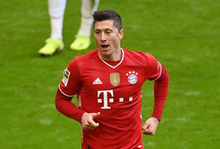 „Barca“ rezga planą kaip sumedžioti R. Lewandowskį