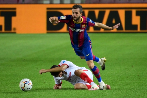 „Barcelona“ planuoja žaidėjų išpardavimą