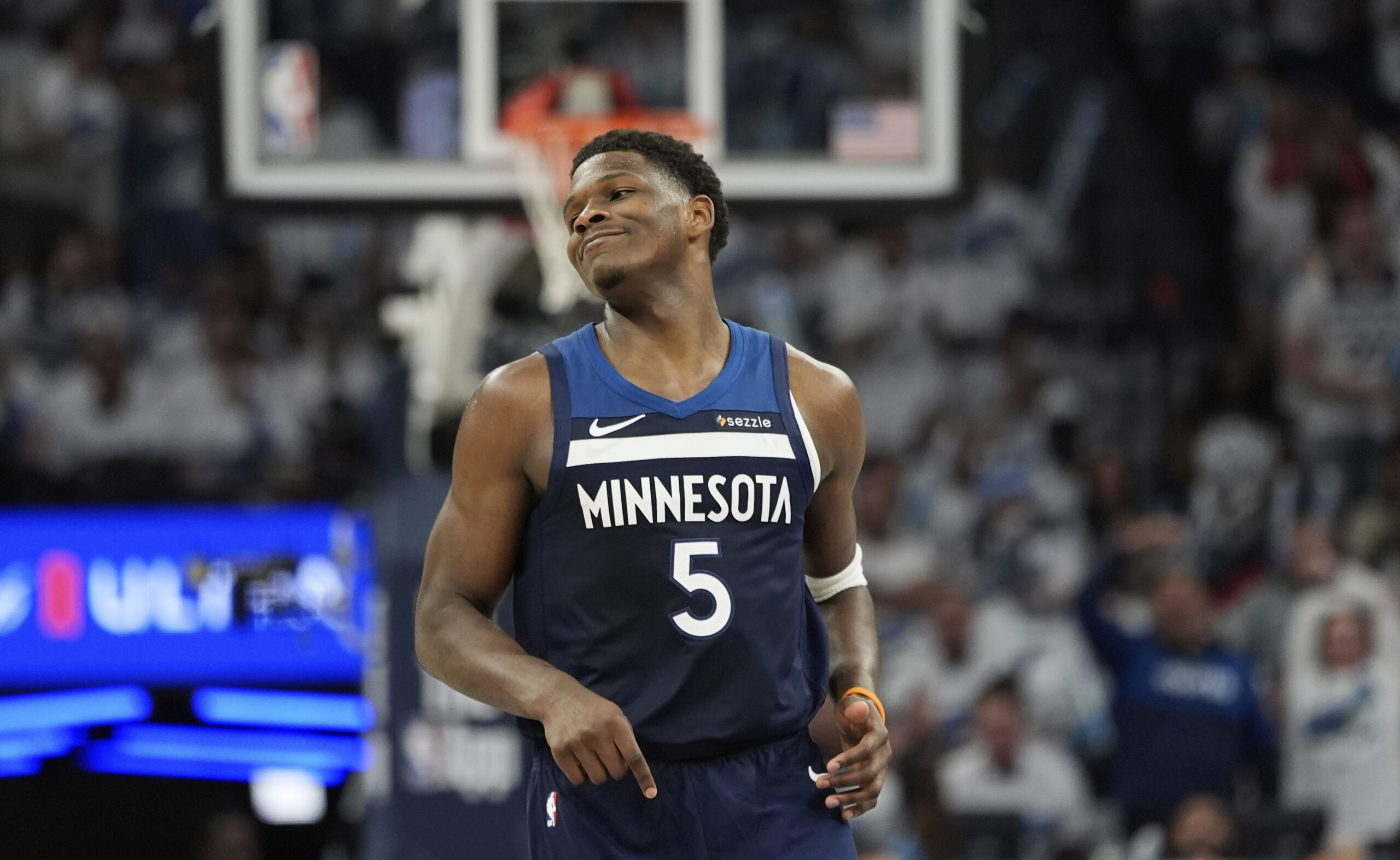 Minesotos „Timberwolves“ žvaigždei Anthony Edwardsui atlikta kelio operacija