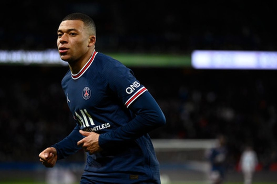 „Barcelona“ paneigė gandus dėl K. Mbappe viliojimo