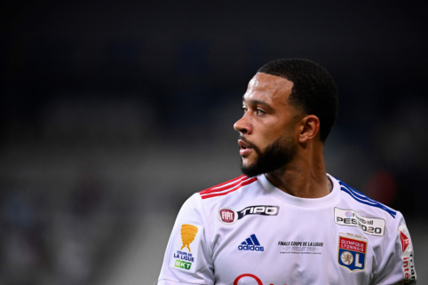 „Lyon“ už M. Depay'ų paprašė „Barcos“ žvaigždės