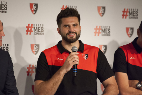 „Ryto“ fanai niršta: L. Kleiza arenoje viešai palaikė „Žalgirį“