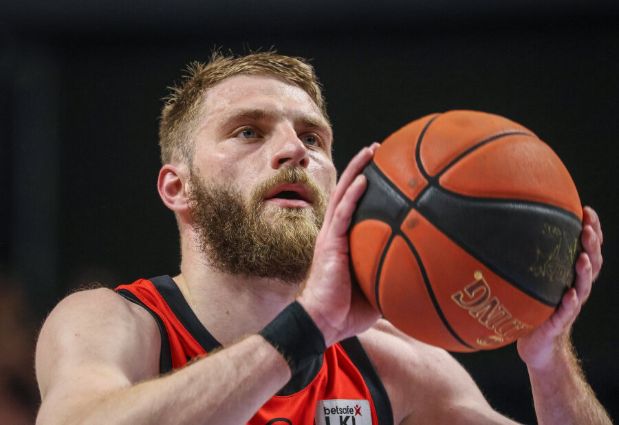 Čempionai išvykoje nukovė Utenos komandą