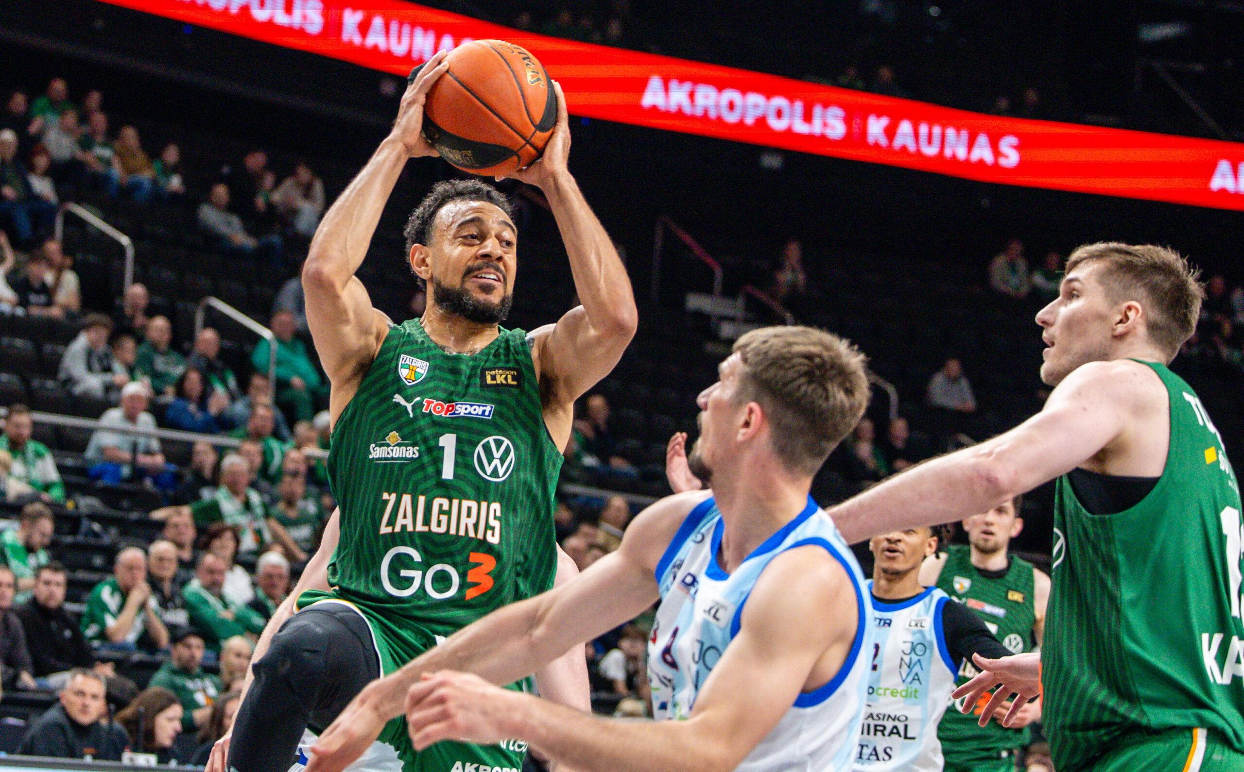 „Žalgiris“ atnaujino informaciją apie Nigelo Williamso-Gosso ir Ąžuolo Tubelio traumas