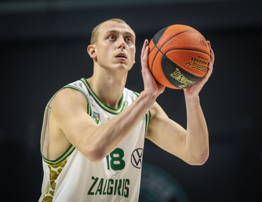 Sugrįžęs A. Smailagičius padėjo „Žalgiriui“ sutriuškinti Mažeikių klubą