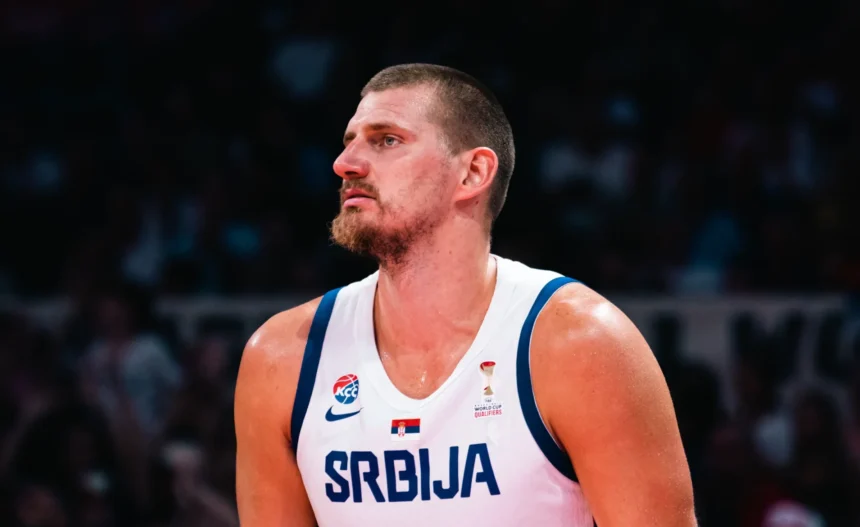 Tris dienas – lašelinės: Serbijos treneris atskleidė, kokios būklės Nikola Jokičius žaidė prieš Italiją