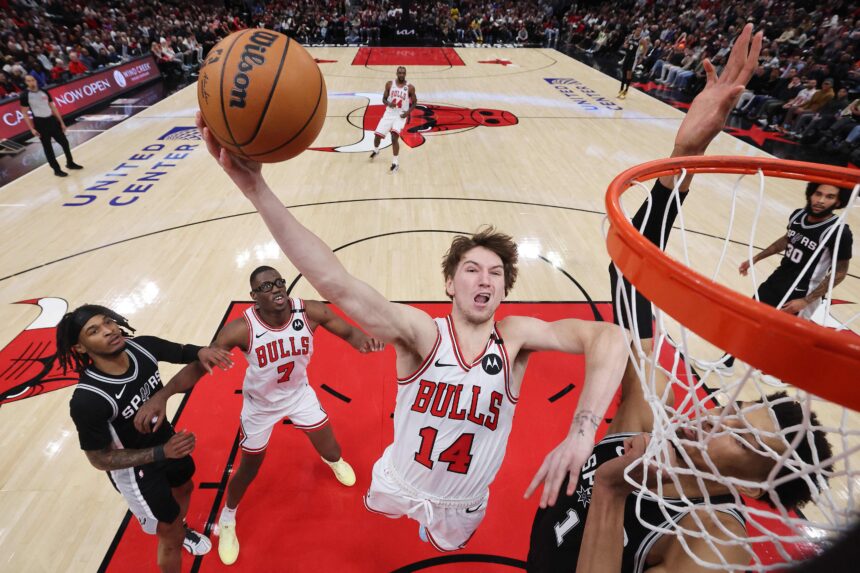 „Bulls“ pasirengę išmainyti visus žaidėjus išskyrus Buzelį