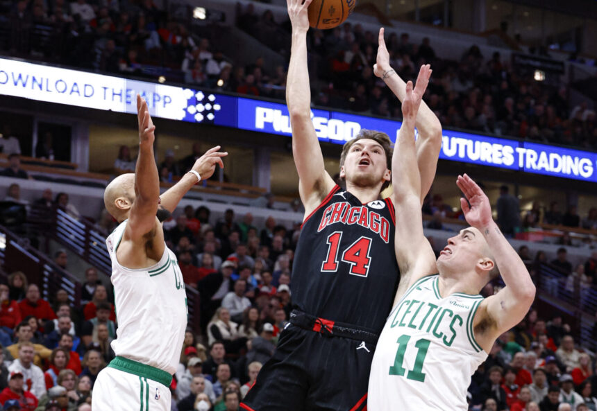 Atkakli „Bulls“ ir NBA čempionų akistata Buzelį laikė ant suolo