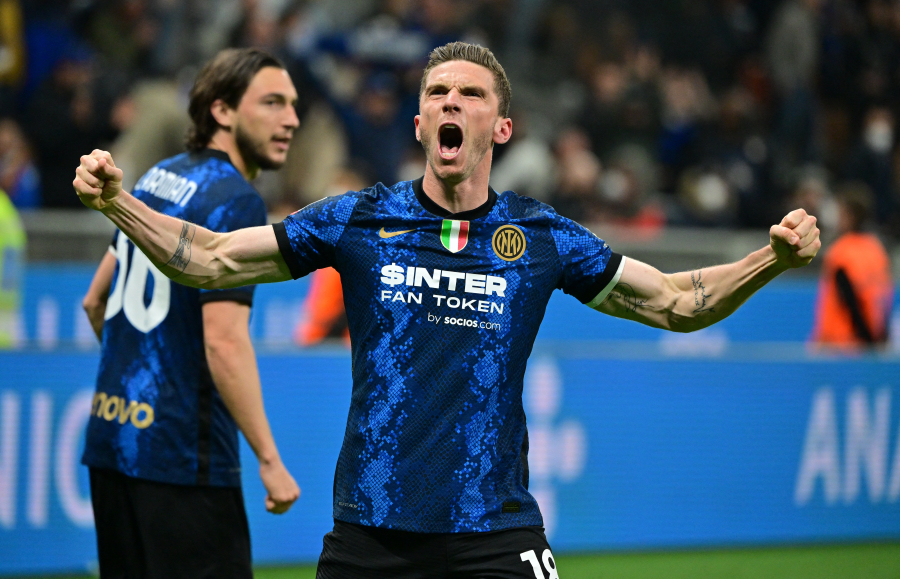 „Inter“ sutriuškino „Milan“ ir žengė į taurės finalą