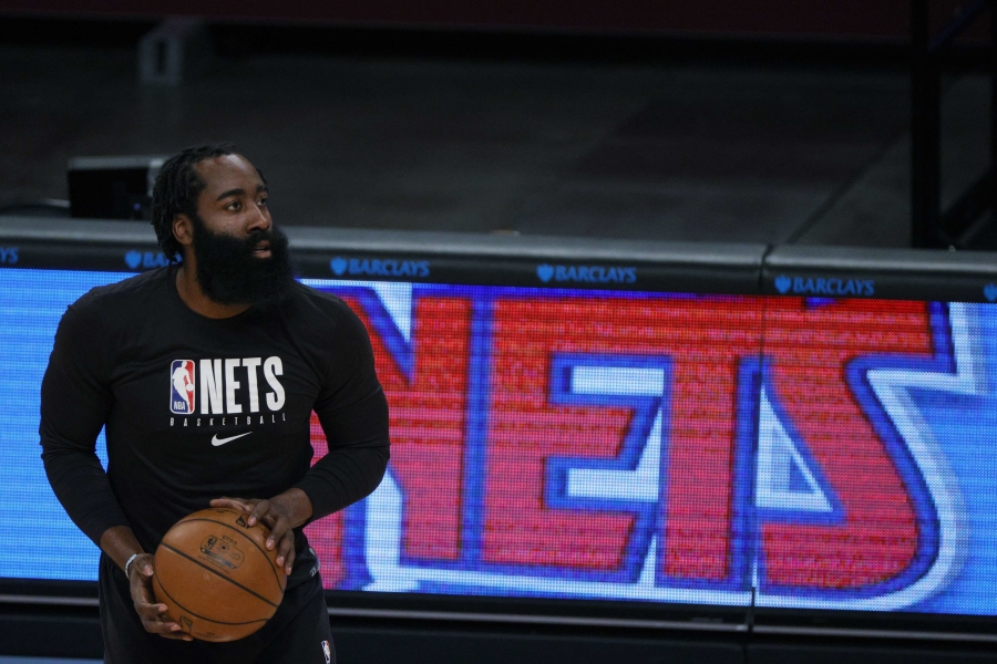 Nauja NBA taisyklė negailestingai smogė J. Hardenui
