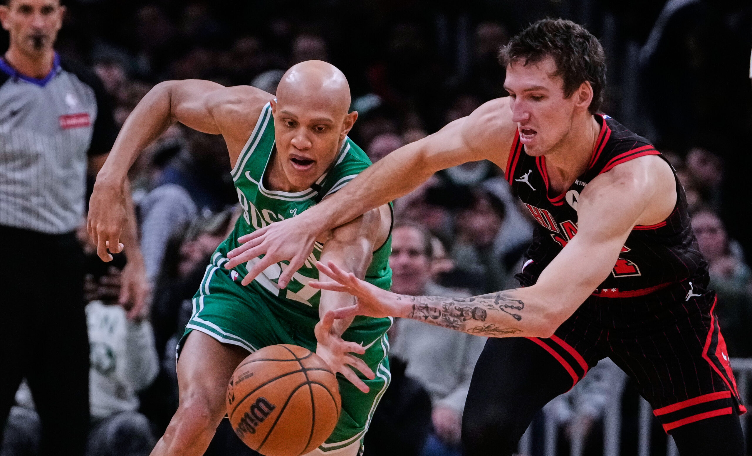 Čikagos „Bulls“ su Matu Buzeliu neprilygo Bostono „Celtics“ ekipai