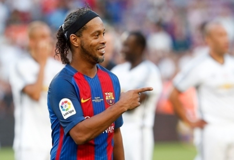 P. Scholesas: „Man Utd“ buvo per plauką nuo sutarties su Ronaldinho