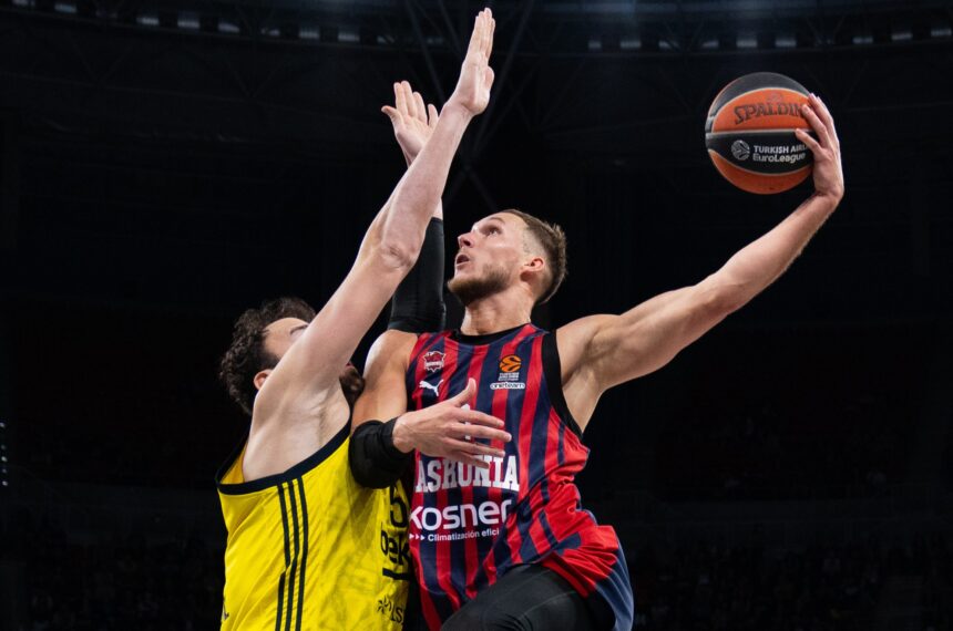 Idealiai atakavęs Sedekerskis atvedė „Baskonia“ į pergalę prieš Šaro auklėtinius