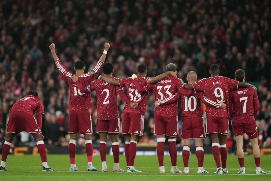 „Liverpool“ po baudinių serijos eliminavo „Chelsea“ iš Anglijos Lygos taurės