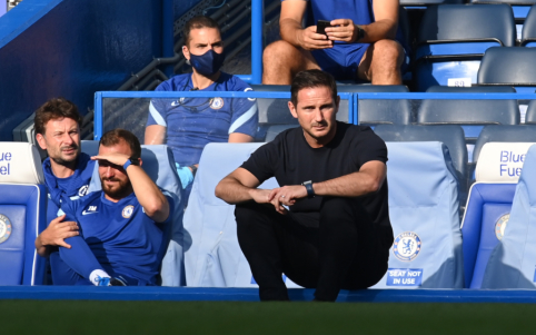 „Chelsea“ atleis trenerį F. Lampardą